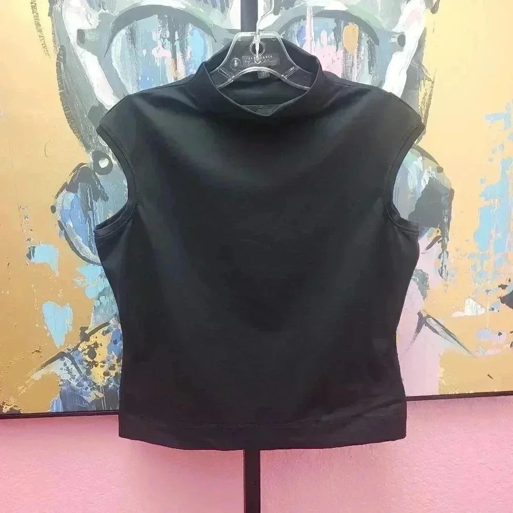 Classiques Entier Black Sleeveless Crop Top